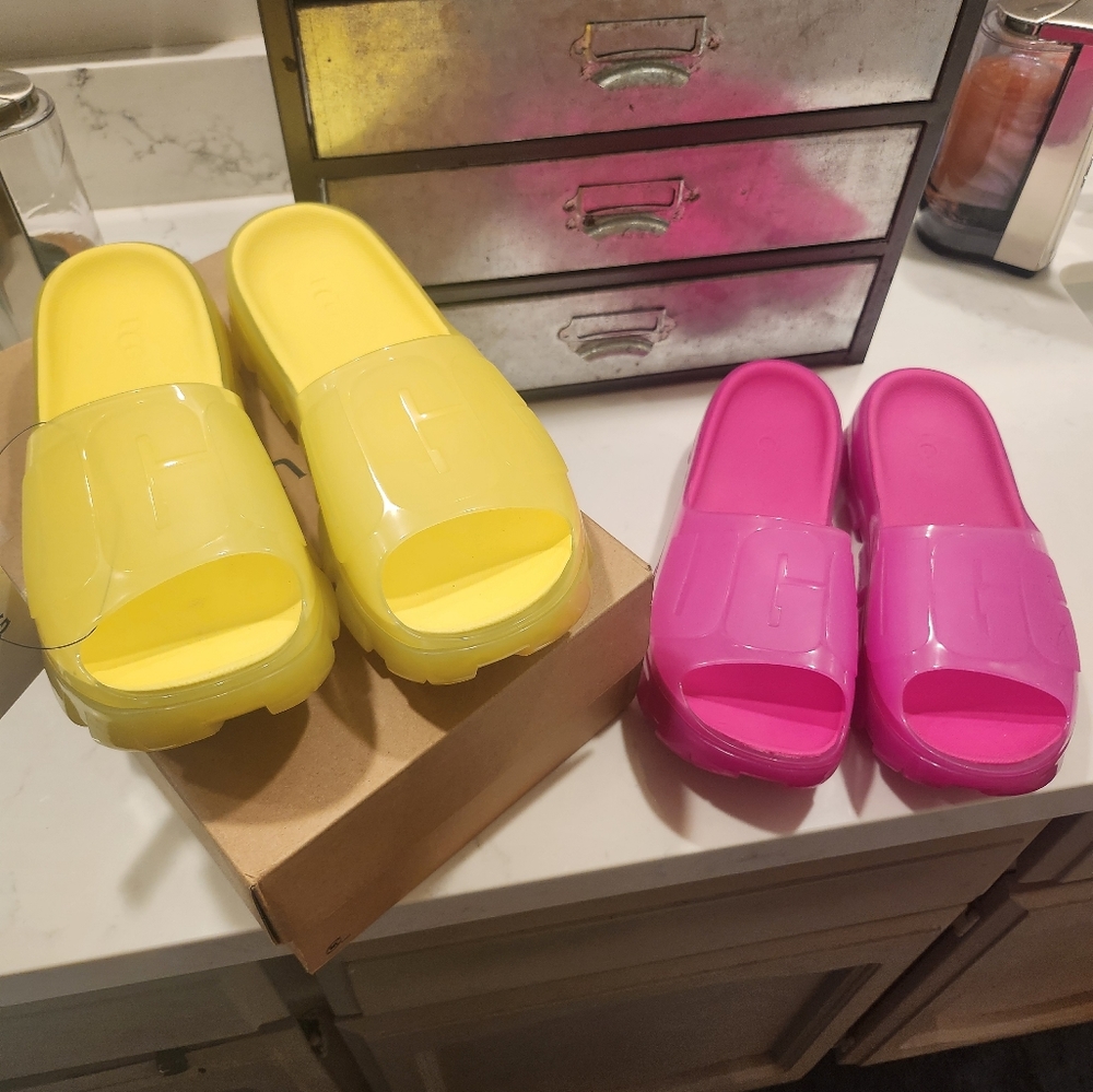 Ugg jelly slides